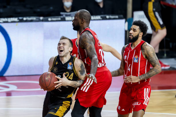 一则关于王 一则关于王