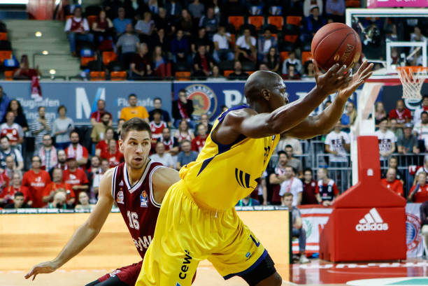 更巩固了他 更巩固了他